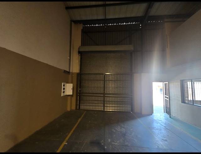 451M² WAREHOUSE TO LET IN STORMILL